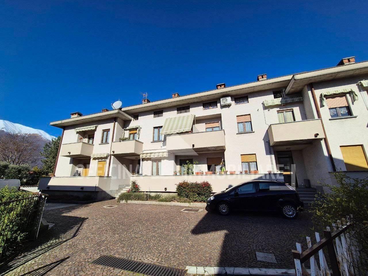 3 rooms Apartment in Dervio, Italy No. 35353