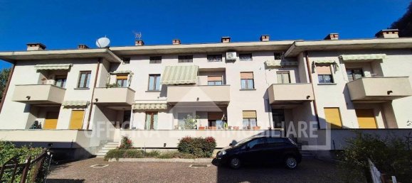 3 rooms Apartment in Dervio, Italy No. 35353 2