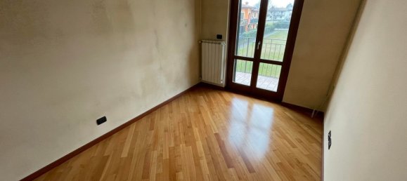 6 rooms Apartment in Travagliato, Italy No. 4388 14