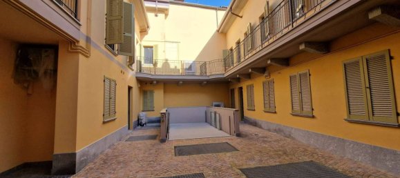 Квартира с 3 спальнями в Тревильо, Италия № 143591 16