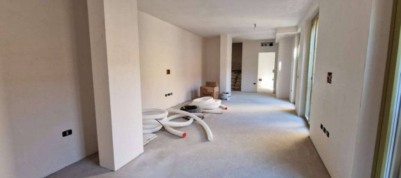 Квартира с 3 спальнями в Тревильо, Италия № 143591 26