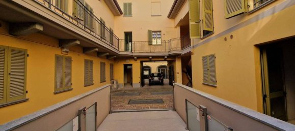 Квартира с 3 спальнями в Тревильо, Италия № 143591 3