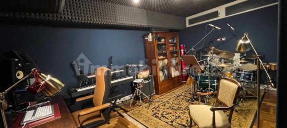 3 bedrooms House in Rome, Italy No. 312905 11