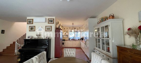 3 bedrooms House in Rome, Italy No. 312905 3