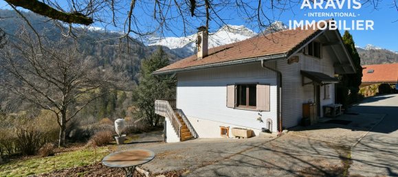 5 bedrooms House in Serraval, France No. 272997 4