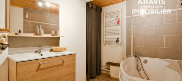 5 bedrooms House in Serraval, France No. 272997 19