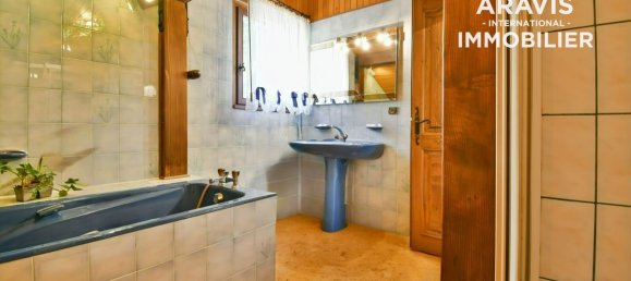 5 bedrooms House in Serraval, France No. 272997 10