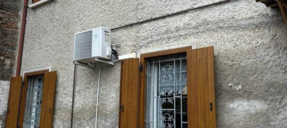 5 rooms House in Luzzara, Italy No. 157669 3