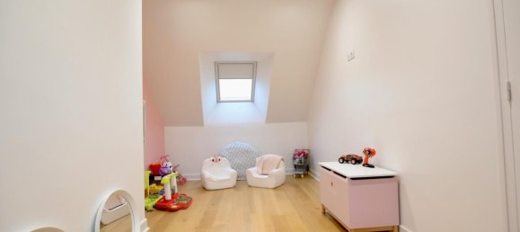 4 bedrooms House in Vermenton, France No. 195205 12