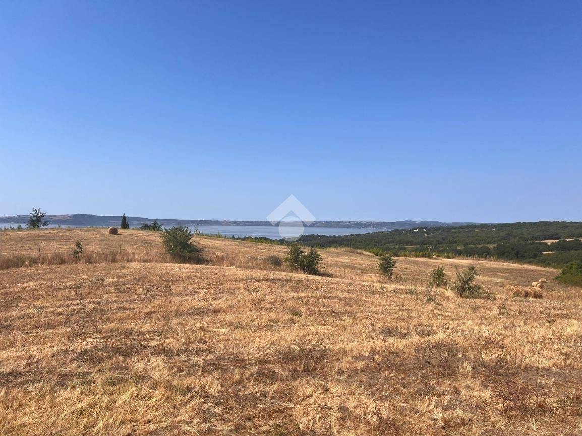 Grundstück in Trevignano Romano, Italy 36000m², Nr. 278067