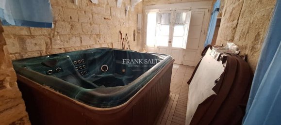 2 bedrooms House in Siggiewi, Malta No. 3741 9