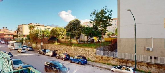 2 rooms Apartment in Naples, Italy No. 22875 18