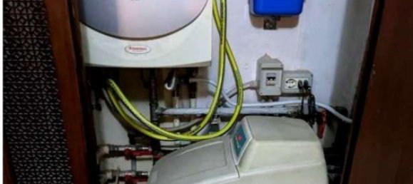 7 rooms Apartment in Venegono Inferiore, Italy No. 181410 8