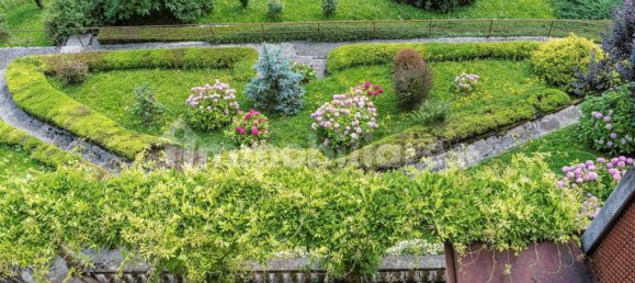 4 bedrooms Apartment in Schignano, Italy No. 158979 3