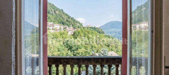 4 bedrooms Apartment in Schignano, Italy No. 158979 4