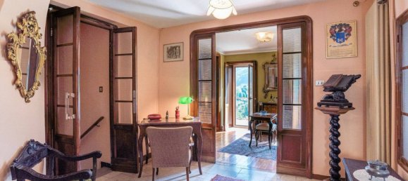 4 bedrooms Apartment in Schignano, Italy No. 158979 8