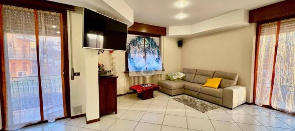 2 bedrooms Apartment in Pradalunga, Italy No. 235840 4