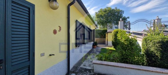3 Schlafzimmer Villa in Cremona, Italy, Nr. 363283 37