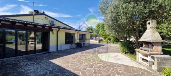 3 Schlafzimmer Villa in Cremona, Italy, Nr. 363283 7