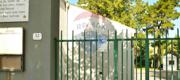 30-salle Bâtiment à Zafferana Etnea, Italy No. 55712 29