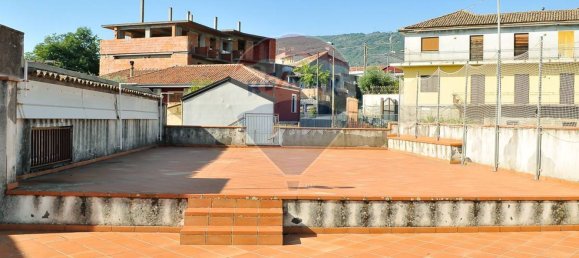 30-salle Bâtiment à Zafferana Etnea, Italy No. 55712 25