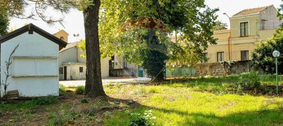 30-salle Bâtiment à Zafferana Etnea, Italy No. 55712 2