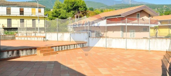 30-salle Bâtiment à Zafferana Etnea, Italy No. 55712 48