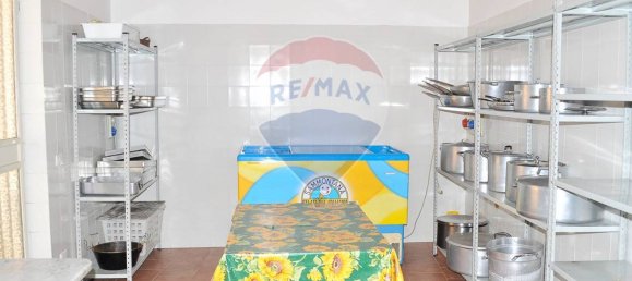 30-salle Bâtiment à Zafferana Etnea, Italy No. 55712 10