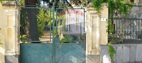 30-salle Bâtiment à Zafferana Etnea, Italy No. 55712 3