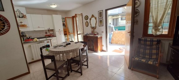 4 Schlafzimmer Doppelhaus in Ladispoli, Italy, Nr. 321612 12