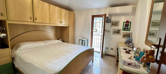 4 Schlafzimmer Doppelhaus in Ladispoli, Italy, Nr. 321612 18