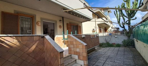 4 Schlafzimmer Doppelhaus in Ladispoli, Italy, Nr. 321612 27