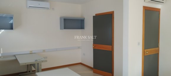 100m² Office in Ta' Xbiex, Malta No. 12340 8
