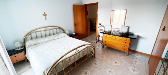 5-Zimmer Doppelhaus in Oria, Italy, Nr. 84428 8