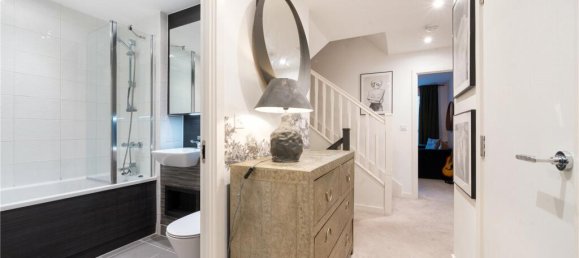 4 bedrooms House in London, United Kingdom No. 3516 12