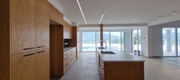 5 bedrooms Villa in Akrounta, Cyprus No. 18624 2