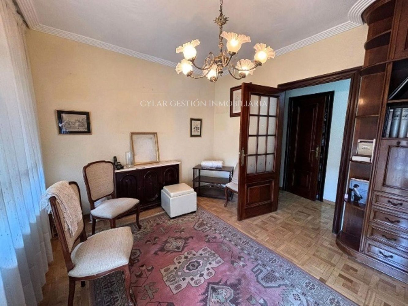 5 bedrooms Apartment in Salamanca, Spain No. 217002