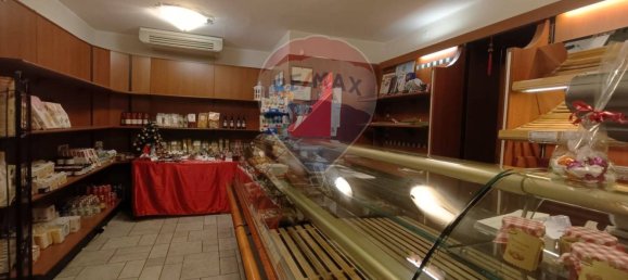 3 rooms Commercial property in Lurano, Italy No. 277714 3
