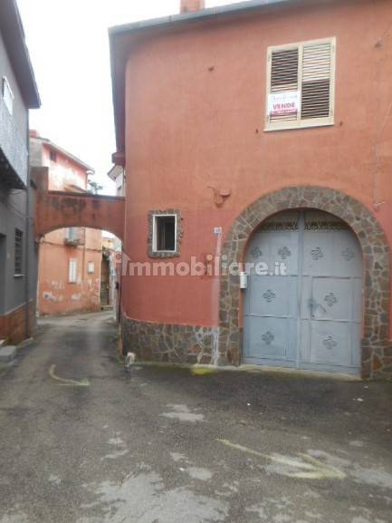 3 غرف نوم شقة في Calvi Risorta, Italy رقم 146884