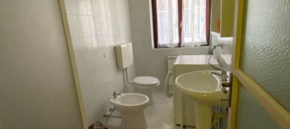 3 Schlafzimmer Haus in Introbio, Italy, Nr. 337686 16