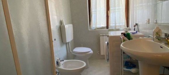 3 Schlafzimmer Haus in Introbio, Italy, Nr. 337686 5