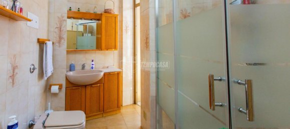 Apartamento de 3 divisões em Busto Arsizio, Italy N.º 173649 16