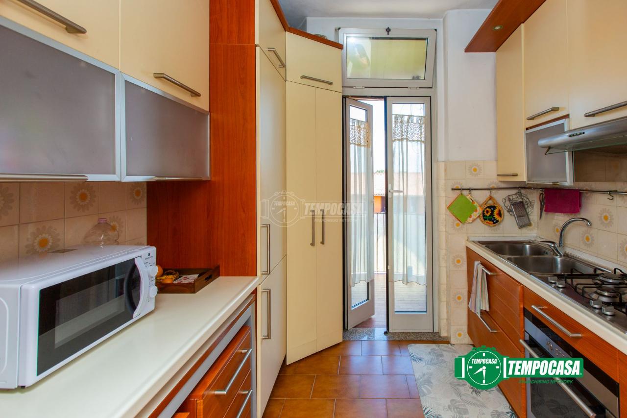 Apartamento de 3 divisões em Busto Arsizio, Italy N.º 173649