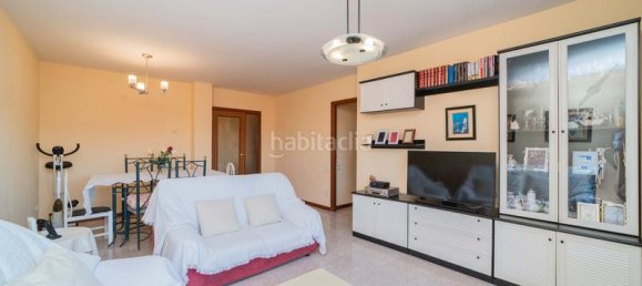 3 bedrooms Apartment in Fuenlabrada, Spain No. 133353 3