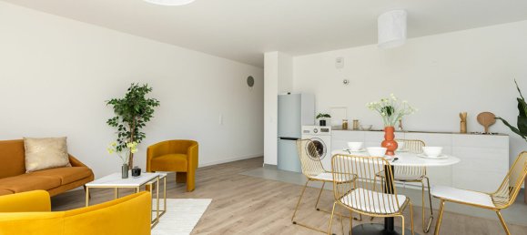 Квартира с 3 спальнями в Коломб, Франция № 174511 3