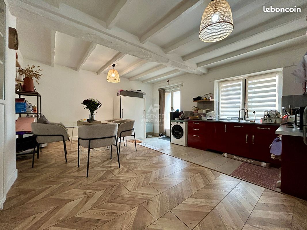 2 bedrooms Apartment in Poissy, France No. 140886