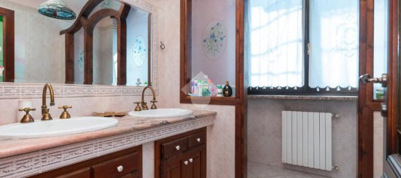 Villa de 5 dormitorios en Caselle Torinese, Italy No. 340407 9