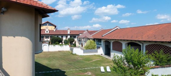 Villa de 5 dormitorios en Caselle Torinese, Italy No. 340407 21