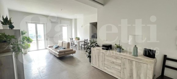 2 bedrooms Apartment in Trani, Italy No. 55023 2