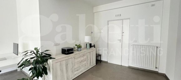 2 bedrooms Apartment in Trani, Italy No. 55023 3